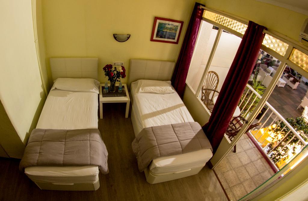 Hostal Alce Playa de Palma  Extérieur photo